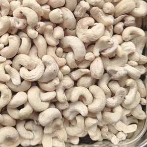 Offre Spéciale : Noix de cajou brutes W180 W320 Santigo – Emballage personnalisé disponible - Product Image 1