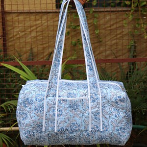 Sac de voyage en coton bleu à fleurs avec fermeture éclair, grande capacité, sac de week-end à bandoulière - Product Image 4