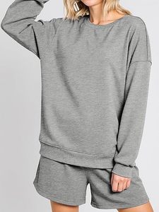 Ensemble de survêtement décontracté deux pièces pour femme 2026 : sweat-shirt et short de sport, tenue d'hiver assortie pour femme - Product Image 5