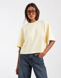 Haut court jaune pâle pour femme, manches courtes, col rond, coupe ample et oversize, 100 % coton jersey, couleur unie, printemps-été - Product Image 1