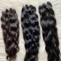 Extensions de cheveux naturels indiens Remy noirs, ondulés doux, à trame simple, double trame machine, pour usage professionnel en tissage