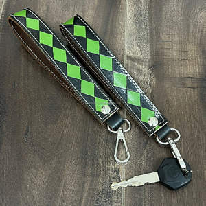 New Checkered Genuine Leather Keychain Wrist Strap with Diamond Pattern Metal Clasp Fashion Key Holder Perfect for Everyday Use - Product Image 5