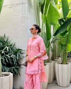 Ensemble Kurti, pantalon et dupatta en coton brodé pour femme NOIIR PIGEON |   Tenue ethnique 3 pièces entièrement cousue, séchage rapide et sans plis - Product Image 4