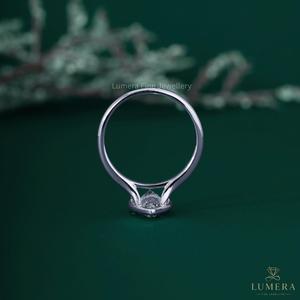 Anillo de Diamante Solitario de Lujo con Corte Pera, Oro Blanco de 14K/18K, Engaste de Bisel, Diamante Cultivado en Laboratorio, Anillo de Compromiso Minimalista, Anillo de Boda - Product Image 6