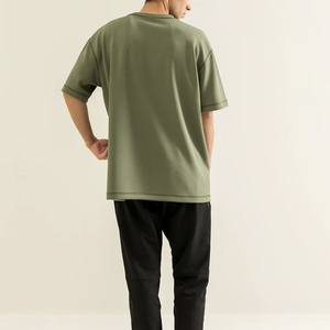 เสื้อยืดคอกลมแขนสั้นผู้ชายทรงโอเวอร์ไซส์สีพื้นผ้าถักสวมใส่สบายๆ - Product Image 5