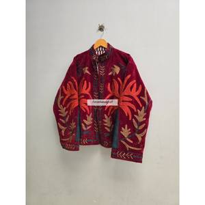 เสื้อแจ็คเก็ตปักลายอุซเบกิสถาน ทำมือ เสื้อโค้ทฤดูหนาว ผ้ากำมะหยี่ซูซานี บุผ้าฝ้ายด้านใน เสื้อคลุมผู้หญิง - Product Image 4