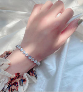 Pulsera de tenis con forma de corazón Moussaint, elegante y sencilla, con diamantes de moissanita, estilo hip hop, joyería para propuesta. - Product Image 3