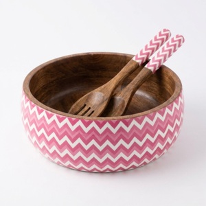 Ensemble de saladiers artisanaux en bois de manguier de 12 pouces avec imprimé floral émaillé peint à la main, grand bol à fruits et ensemble de service - Product Image 5