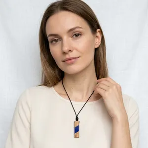 Collar colgante Boho Blue Ocean de resina epoxi y madera de acacia con cordón, colección de joyería de moda al mejor precio - Product Image 2