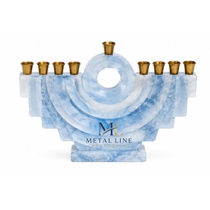 Menorah de Resina Ámbar de Lujo con Efecto Marmoleado, Candelabro Moderno de Hanukkah de 9 Ramas, Portavelas para Aceite, Venta al por Mayor, Regalos Judaicos Premium - Product Image 6