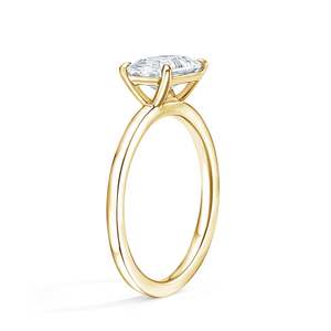 แหวนโซลิแทร์คลาสสิกสมัยใหม่พร้อมดีไซน์ทองคำเหลือง 14K ที่ประณีตและพอดีอย่างสมบูรณ์แบบ - Product Image 2