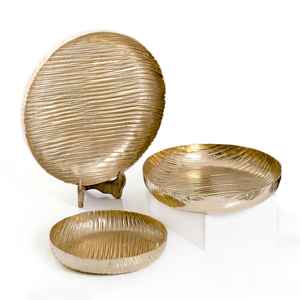 Bol décoratif rustique en métal, plat de service métallique, saladier design en métal, saladier tendance fait main pour servir les aliments - Product Image 5