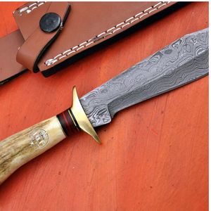 มีดคุณภาพสูง เหล็กดามัสกัสเกรดอุตสาหกรรม ใบมีดแบบ Fixed Blade ปลายแหลม สำหรับกิจกรรมกลางแจ้ง แคมป์ปิ้ง ด้ามจับทำจากเขาสัตว์ - Product Image 1