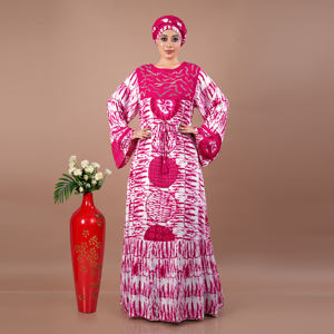 Vestido Maxi de Rayón con Estampado Digital Abstracto, Mangas Acampanadas, Detalle de Lazos y Silueta Relajada hasta el Suelo - Product Image 4