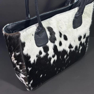 Sac à main en cuir véritable pour femme avec imprimé vachette, deux poignées, fermeture à rabat classique, style usage quotidien - Product Image 2