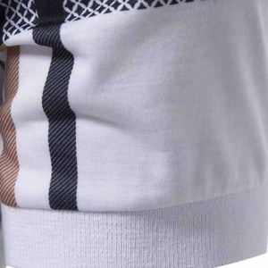 Camisa Polo a Cuadros de Manga Corta para Hombre, Casual, Tejida, Corte Regular, Blanca con Patrón Negro y Beige - Product Image 3