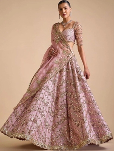 Lehenga Choli de Diseñador para Mujer KV, Bordado y Adornado, Semi-Cosido (Rosa) - Product Image 5