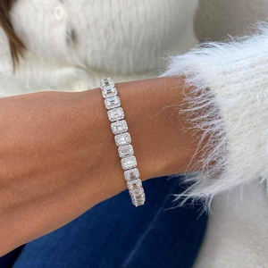 Bracelet tennis en moissanite taille émeraude, serti de pierres baguette, bijoux de luxe hip-hop, cadeau pour hommes et femmes - Product Image 2