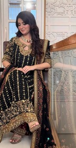 Elegante Vestido Maxi Lehenga Choli de Gasa Acrílica Bordado con Delicados Adornos, Transpirable, Antiarrugas, Ideal para Fiestas al Aire Libre - Product Image 6