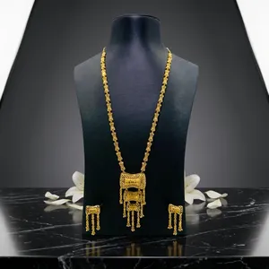 สร้อยคอทองเหลืองชุบทอง 24K ลายดอกไม้คลาสสิก ดีไซน์สวยงาม น้ำหนักหนึ่งกรัม เครื่องประดับสำหรับผู้หญิง - Product Image 3