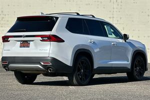 Como Nuevo, Grand Hih-lan-der Híbrido MAX Limited AWD 2024 - Product Image 3