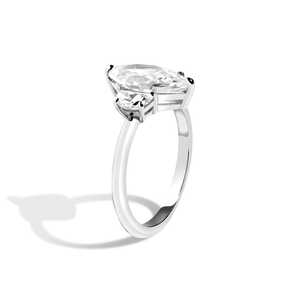 Bagues de fiançailles personnalisées en or massif 14K 18K avec diamants de laboratoire marquise 2,50 carats et trois pierres, alliances modernes demi-lune latérales, vente en gros - Product Image 3
