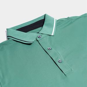 เสื้อเชิ้ตผู้ชายแฟชั่นคุณภาพสูง ผ้าถักน้ำหนักเบา ระบายอากาศได้ดี ผลิตจากโพลีเอสเตอร์ ปักลาย ติดกระดุมด้านหน้า แขนสั้น - Product Image 3