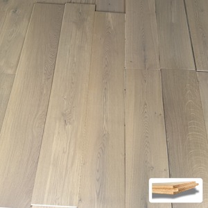 Parquet en chêne européen contrecollé 12 mm, pose par clic, qualité AB, pour salon - Product Image 1