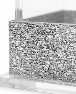 Boîte à Tzedakah élégante en Lucite et plastique – Conteneur de don multifonctionnel en acrylique, disponible en plusieurs couleurs pour la communauté juive - Product Image 4