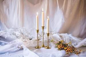 Élégant porte-bougie en bois fait main pour la décoration intérieure, centre de table rustique et moderne, cadeau pour mariages et anniversaires - Product Image 2