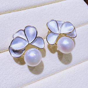 Boucles d'oreilles en perles d'eau douce Mantou de la nouvelle collection Zhuji 2025, or 14 carats, design chinois de papillon et de fleur, haute qualité, Nouvelle-Zélande - Product Image 2