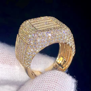 Bague solitaire Marquise Prestige avec diamant de laboratoire pour femme, au éclat brillant et au style luxueux - Product Image 3