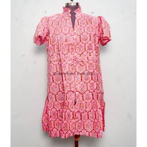 Vestido corto rosa más vendido con talla personalizada disponible de proveedor indio, vestido floral rosa a precio de mayoreo. - Product Image 6