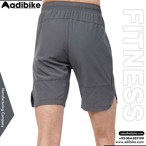 กางเกงขาสั้นสำหรับออกกำลังกายของผู้ชายกางเกงขาสั้นสีทึบเอวยาวถึงเข่าเอวเข้มแบบสปอร์ตปรับแต่งได้ - Product Image 2