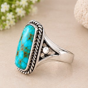 Anillo de Plata con Turquesa Mohave, Anillo de Plata de Ley 925, Anillo con Piedra Preciosa de Turquesa Azul, Anillo Estilo Boho Occidental - Product Image 1