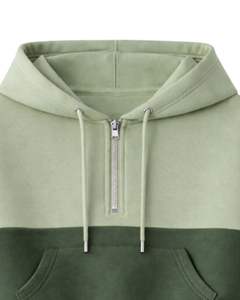 Conjunto de dos piezas casual para mujer: Sudadera corta con cremallera y bloques de color verde oliva, y pantalones cortos con bolsillos cargo. Poliéster y algodón. Venta al por mayor personalizada. - Product Image 4