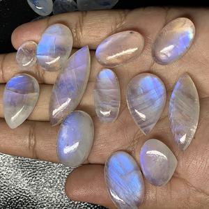 Venta al por mayor de cabujones de piedra lunar natural blanca, azul y arcoíris, gemas sueltas de tamaño personalizable, color precioso al por mayor - Product Image 2