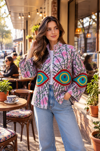 Veste Suzani Kantha en coton respirant faite à la main, style bohème, motif floral, rose, pour femme, avec broderie et motif œil, ouverte sur le devant, du Rajasthan - Product Image 1