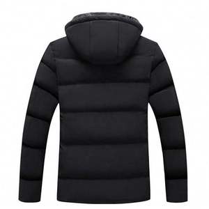 Blouson matelassé en crochet pour homme, hiver, à capuche, rembourrage épais en polyester, fermeture éclair, longueur standard, style décontracté, ODM OEM - Product Image 4