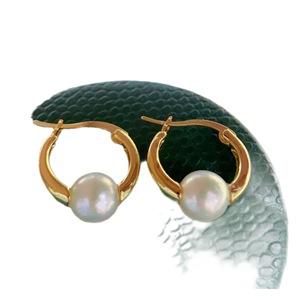 Boucles d'oreilles en or 14 carats AOKYA8-8.5MM avec perle de mer blanche, design circulaire, collection de luxe japonaise - Product Image 5