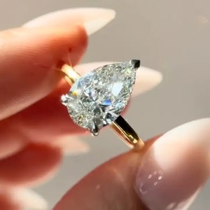 Anillo de Compromiso Solitario de Plata de Ley 925 con Moissanita Premium de Corte Pera de 4.0 Quilates, Chapado en Oro, para Mujer, India - Product Image 2