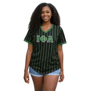 T-shirt de baseball noir de la sororité Iota Phi Lambda, vêtement à lettres grecques, haut décontracté à manches courtes pour femme - Product Image 3