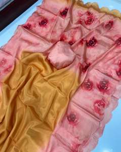 Sari en soie douce avec un magnifique imprimé floral, bordure contrastante en point de croix, blouse contrastante - Sans plis, idéal pour les fêtes - Product Image 4