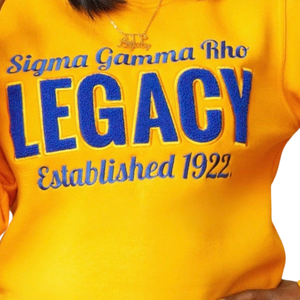 Sweat-shirt en chenille Sigma Gamma Rho Legacy pour femme, broderie or et bleu, mélange de coton, manches longues, coupe décontractée et élégante - Product Image 4