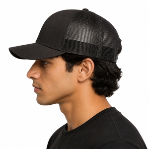 Gorra Trucker Unisex de Malla Lisa, Transpirable, Cómoda, Cierre Ajustable, Calidad Premium, Diseño Moderno y Ligero - Product Image 3