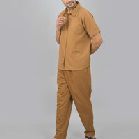 Ensemble coordonné deux pièces pour homme, coupe classique, 100% coton, chemise à manches courtes boutonnée unie et pantalon droit confortable