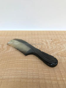 Peine de cuerno de búfalo natural, estilo decorativo tallado a mano, peine antiestático suave para el cabello para el cuidado diario del cabello de FWE - Product Image 4