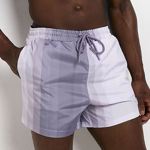 Short de bain décontracté pour homme, style urbain, écologique, blanc, à blocs de couleur, avec bande latérale, séchage rapide et taille à cordon de serrage - Product Image 2