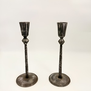 Ensemble de bougeoirs vintage en fer brut, faits à la main, à tige géométrique, noir rustique, pour bougies coniques, centre de table, direct usine - Product Image 1