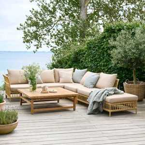 Table basse d'extérieur minimaliste en bois, forme carrée, résistante aux intempéries, mobilier de jardin - Product Image 3